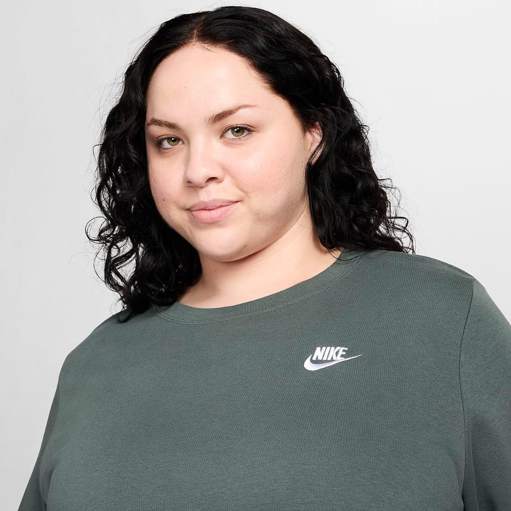 Nike Sportswear Club Fleece Women&#039;s Crew-Neck Sweatshirt (Plus Size) DV5087-338