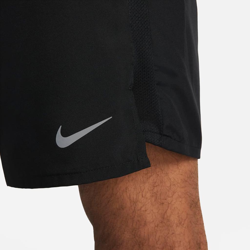 Nike Dri-FIT Challenger Men&#039;s 7&quot; 2-in-1 Versatile Shorts DV9357-010