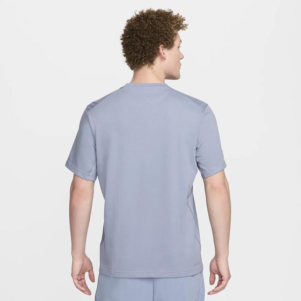 Nike Primary Men&#039;s Dri-FIT Short-Sleeve Versatile Top DV9831-493