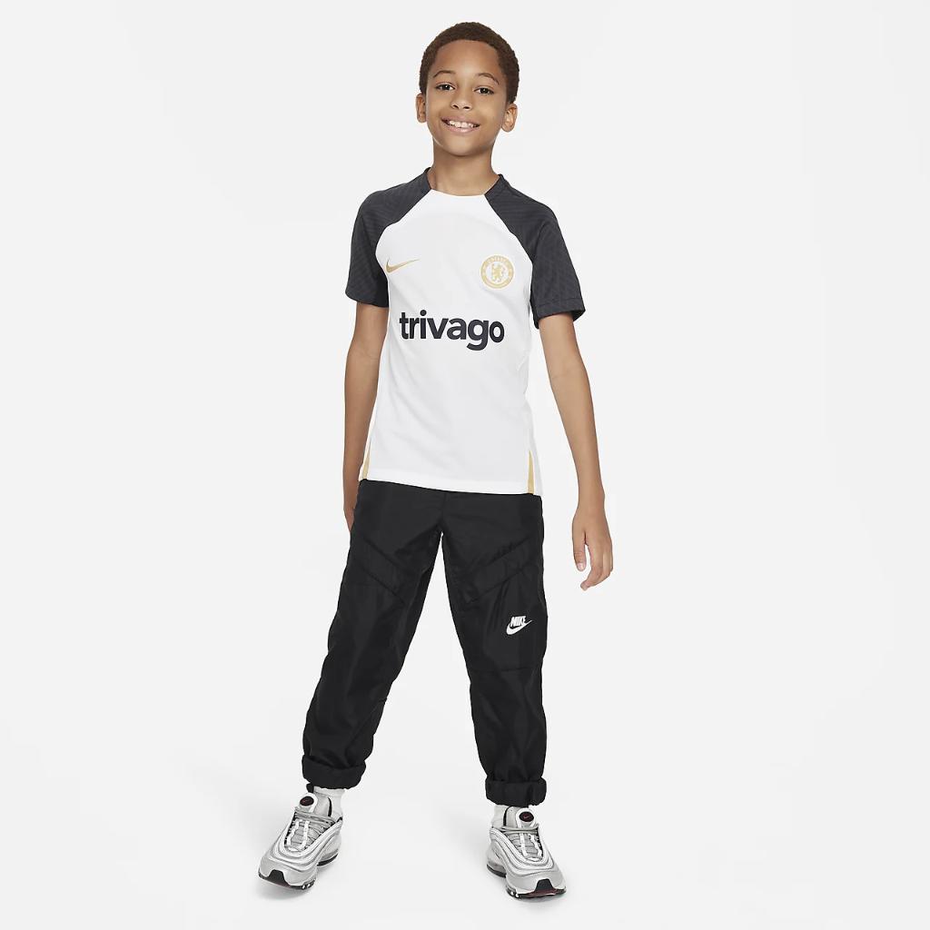 Chelsea FC Strike Big Kids&#039; Nike Dri-FIT Knit Soccer Top DX3074-101