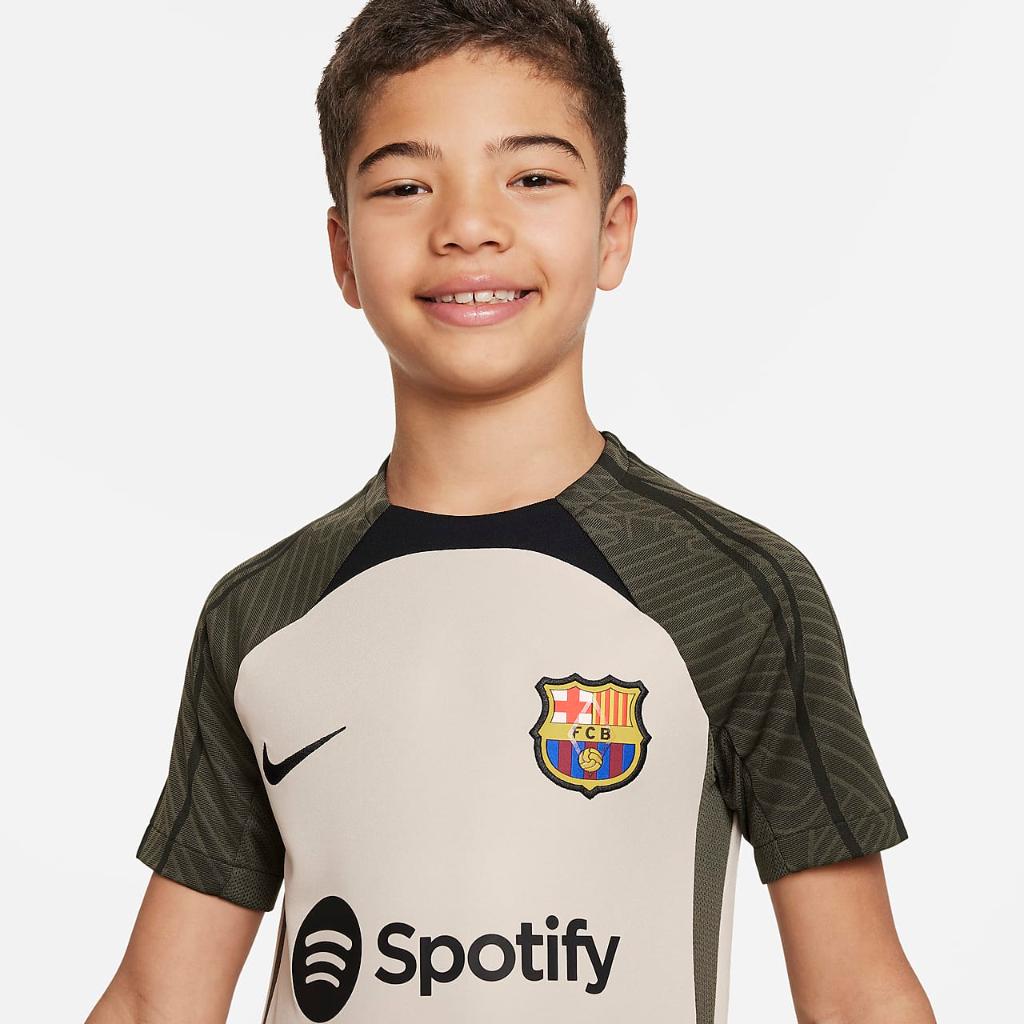FC Barcelona Strike Big Kids&#039; Nike Dri-FIT Knit Soccer Top DX3076-222
