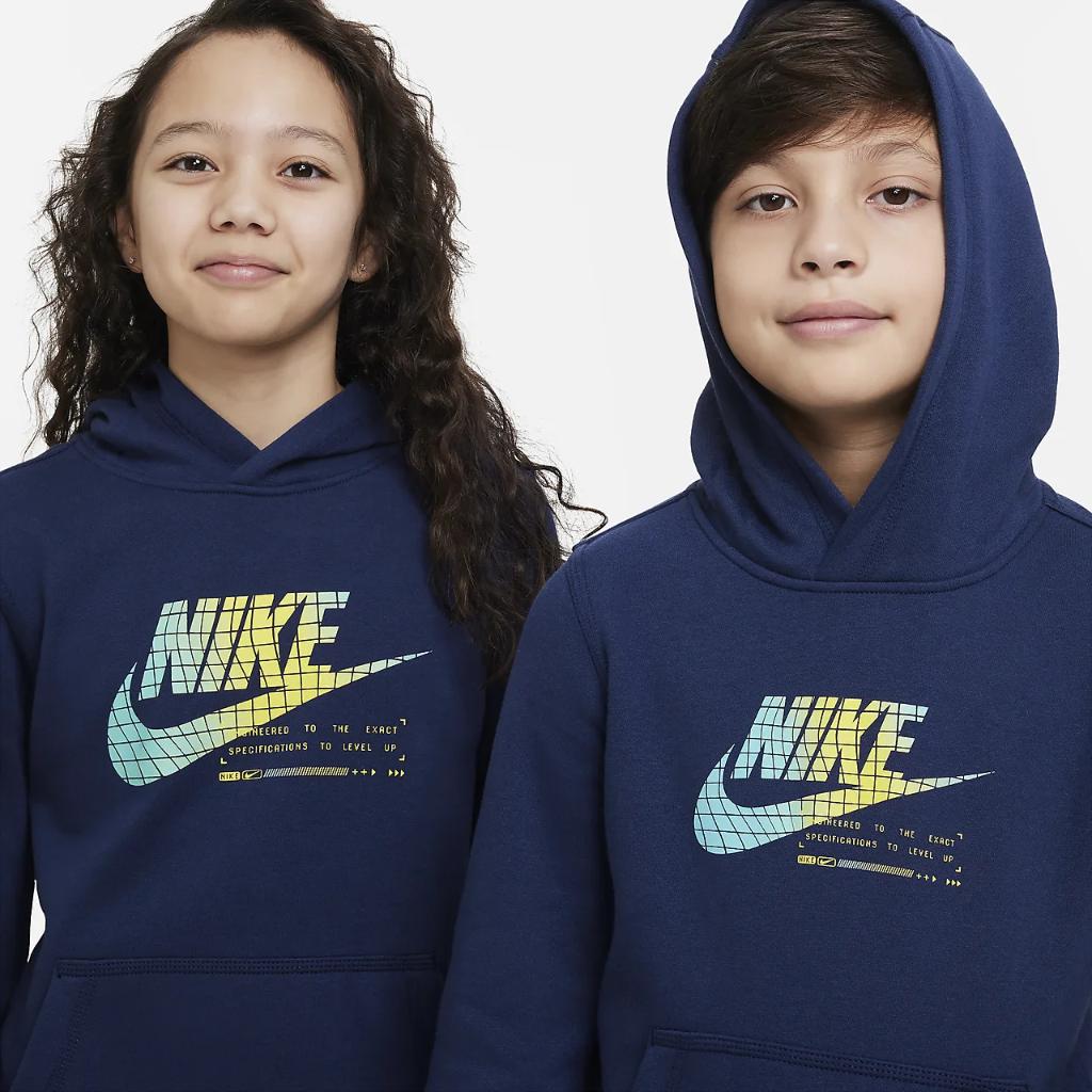 Nike Sportswear Club Fleece Big Kids&#039; Graphic Pullover Hoodie DX5117-410