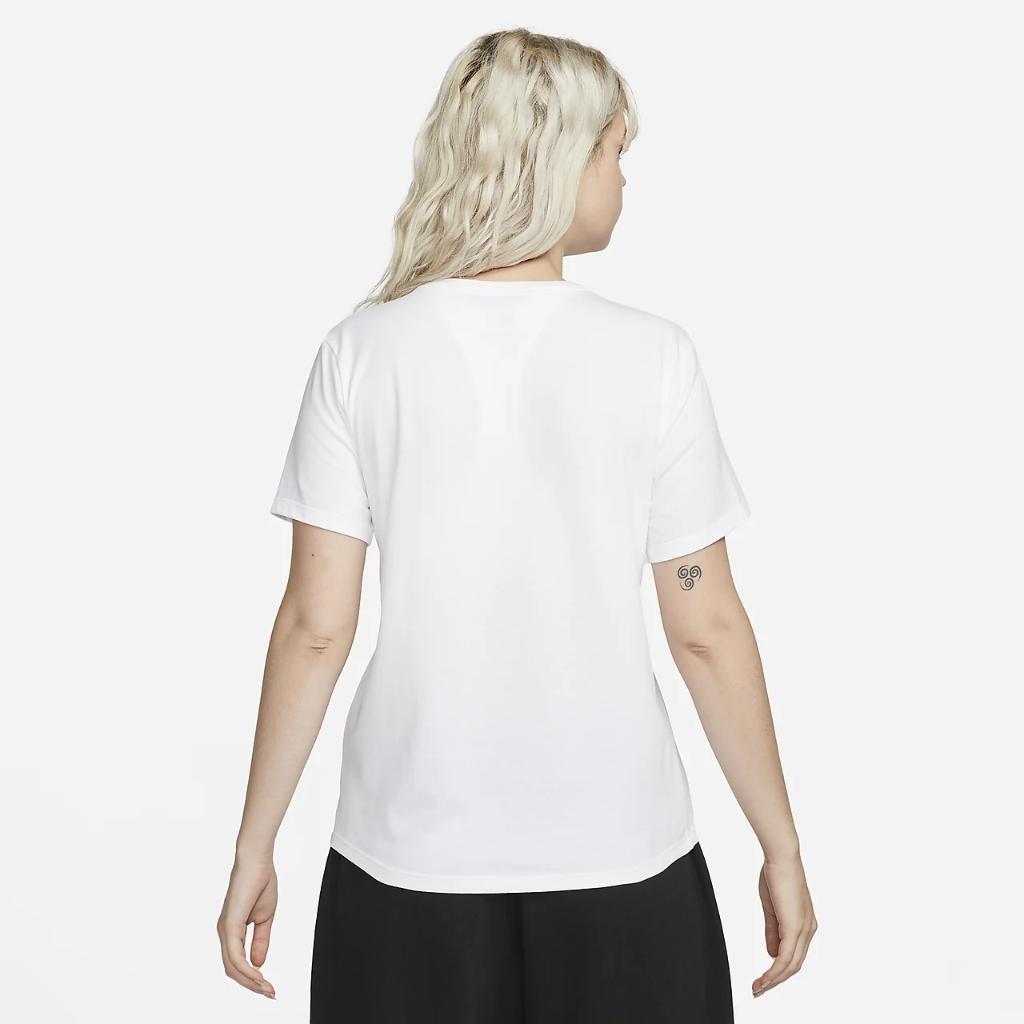 Nike Sportswear Club Essentials Women&#039;s T-Shirt DX7902-100