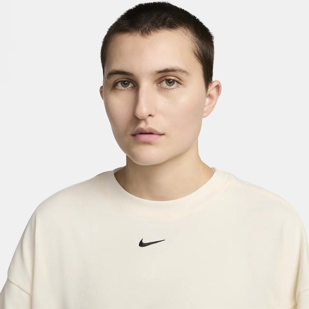Nike Sportswear Essential Women&#039;s Oversized T-Shirt DX7910-110