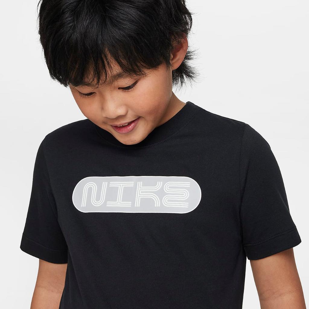 Nike Sportswear Big Kids&#039; (Boys&#039;) T-Shirt DX9499-011