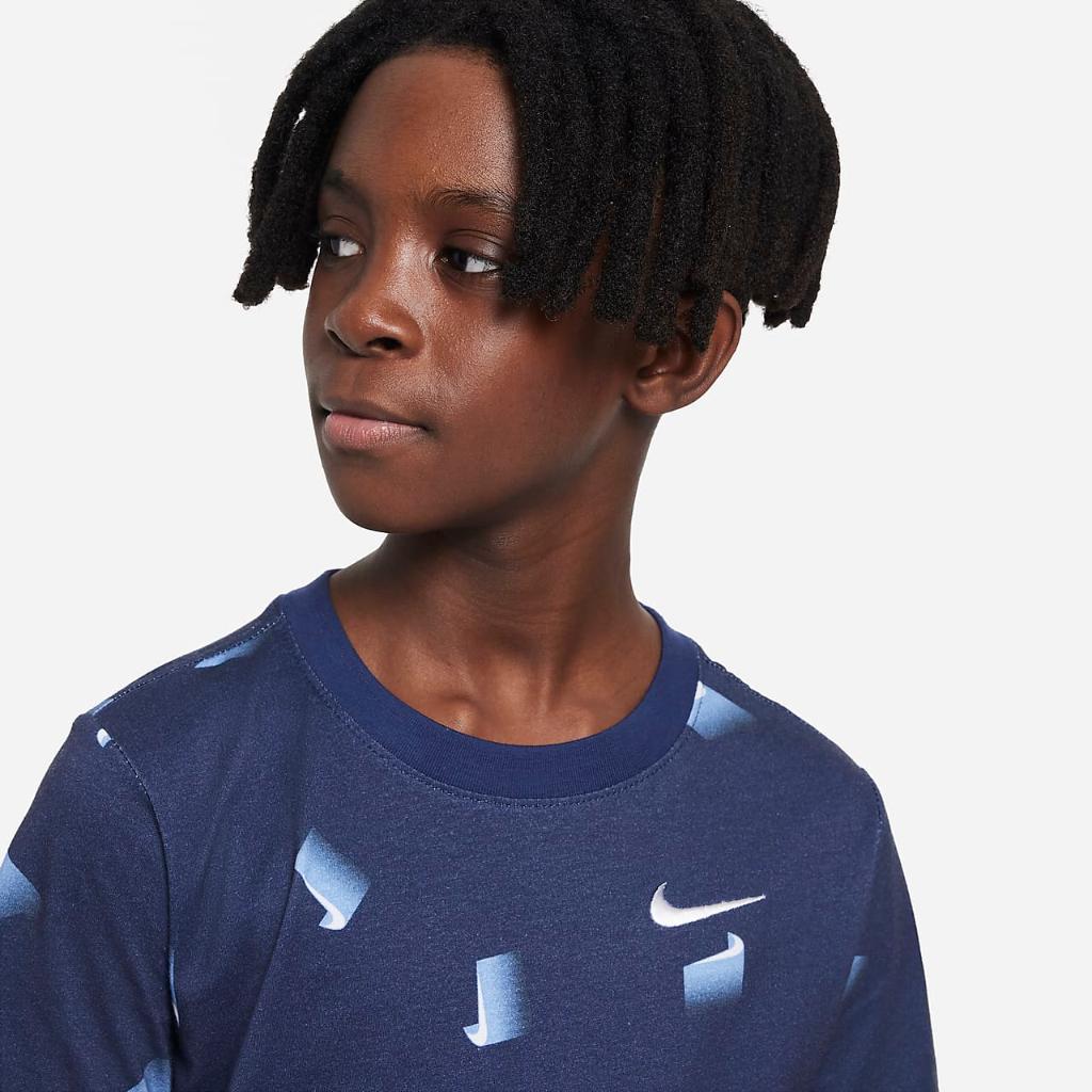 Nike Sportswear Big Kids&#039; (Boys&#039;) T-Shirt DX9515-410