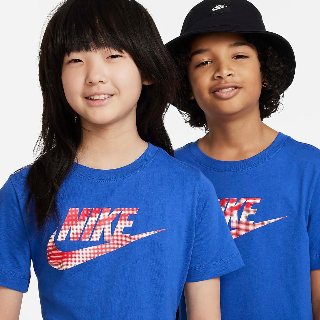 Nike Sportswear Big Kids&#039; T-Shirt DX9524-480