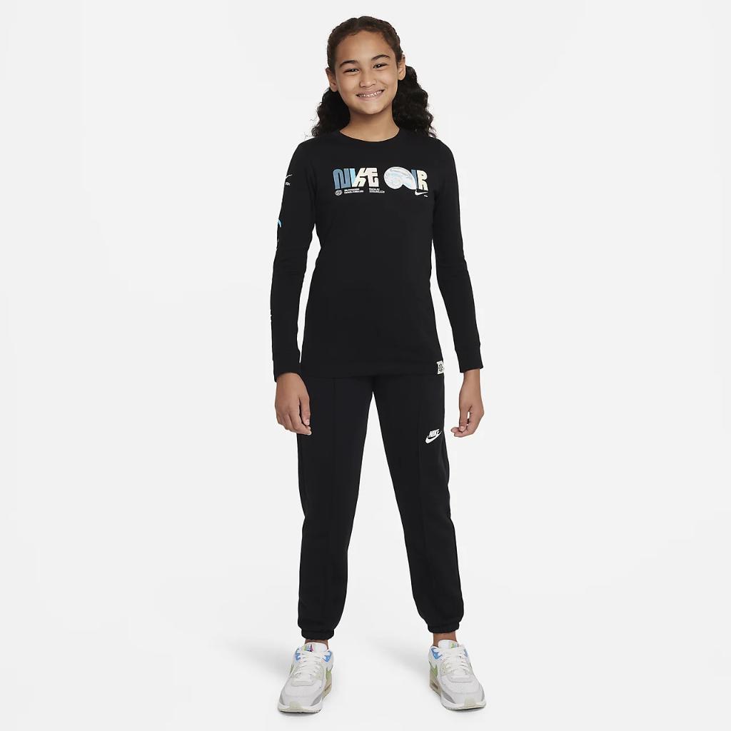 Nike Sportswear Big Kids&#039; Long-Sleeve T-Shirt DX9531-010