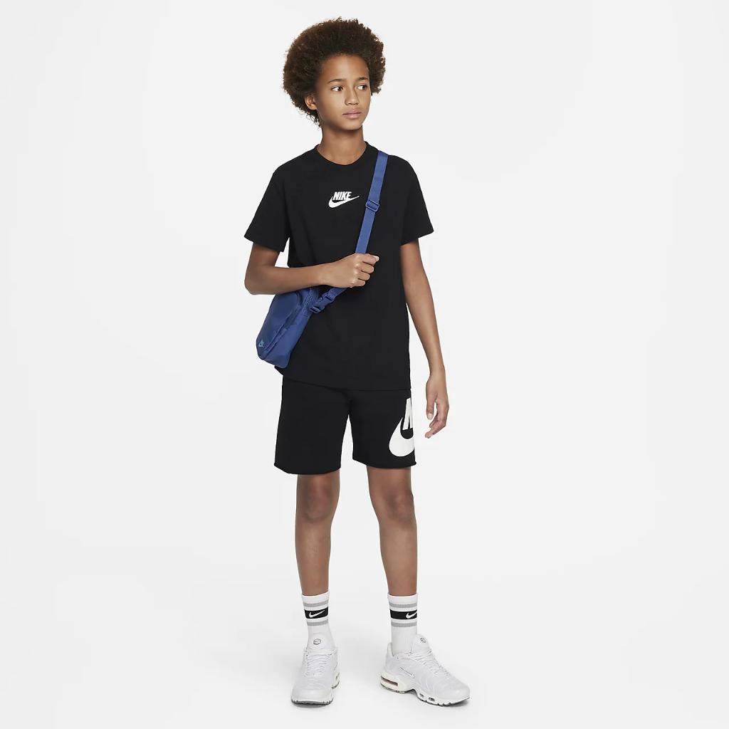 Nike Sportswear Premium Essentials Big Kids&#039; T-Shirt DX9540-010