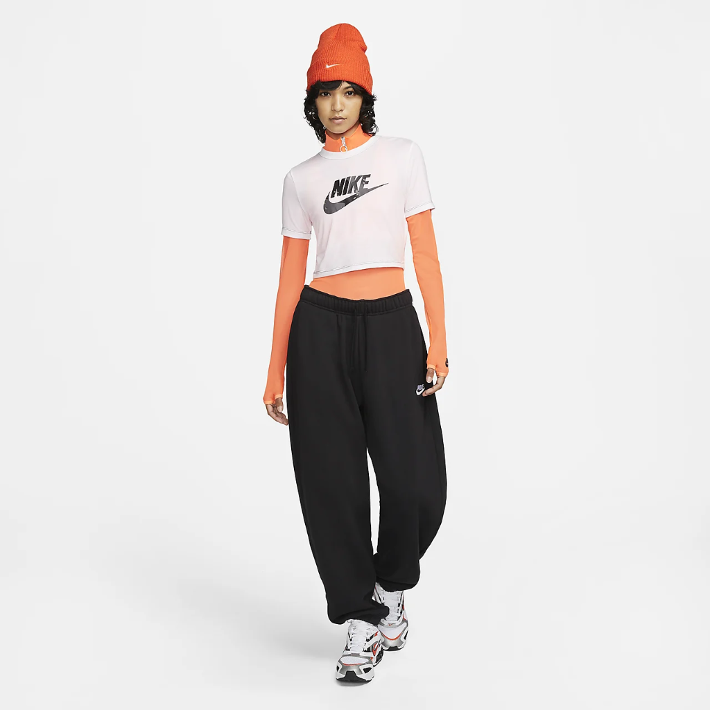 Nike Sportswear Women&#039;s Slim Fit Cropped T-Shirt DZ3111-100
