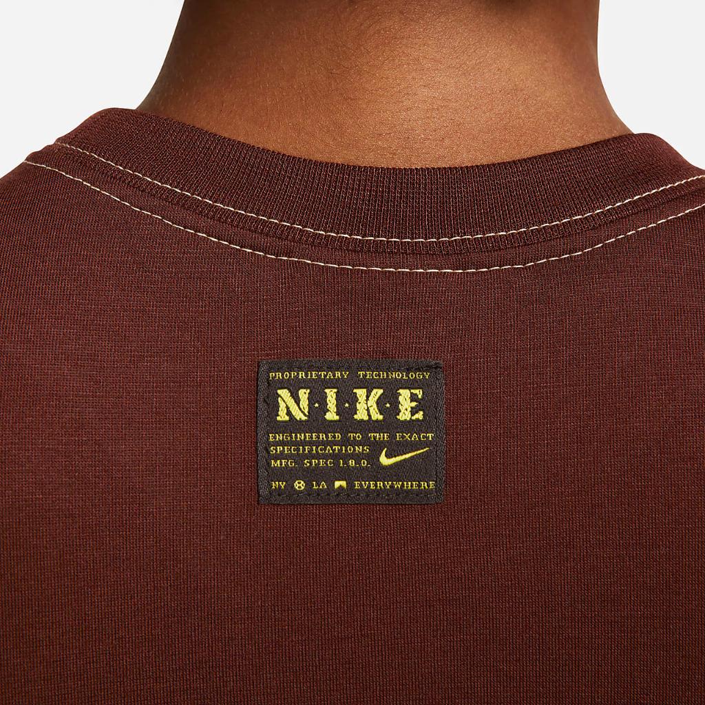 Nike Sportswear Women&#039;s Slim Fit Cropped T-Shirt DZ3111-273