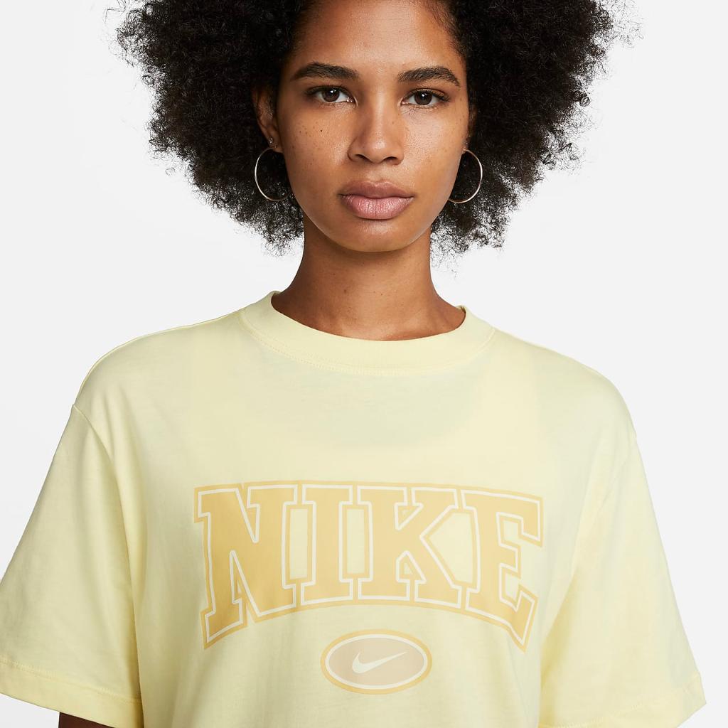 Nike Sportswear Essential Women&#039;s Oversized T-Shirt DZ3114-706