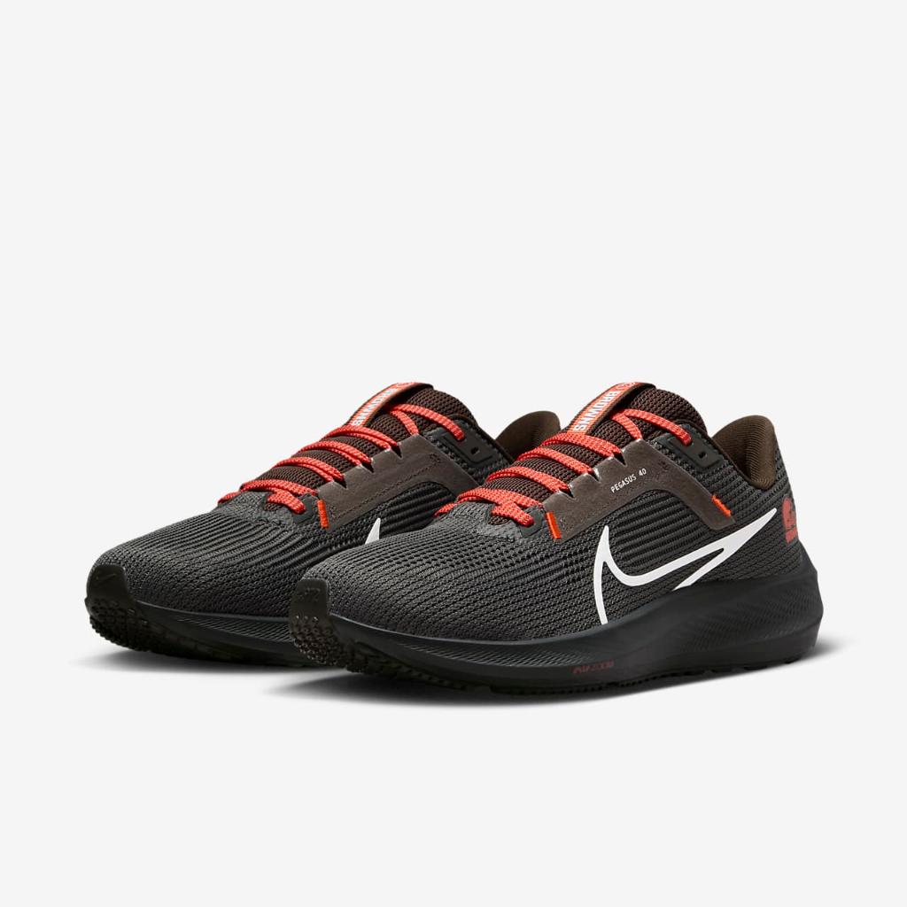 Nike Pegasus 40 (NFL Cleveland Browns) Men&#039;s Road Running Shoes DZ5950-001