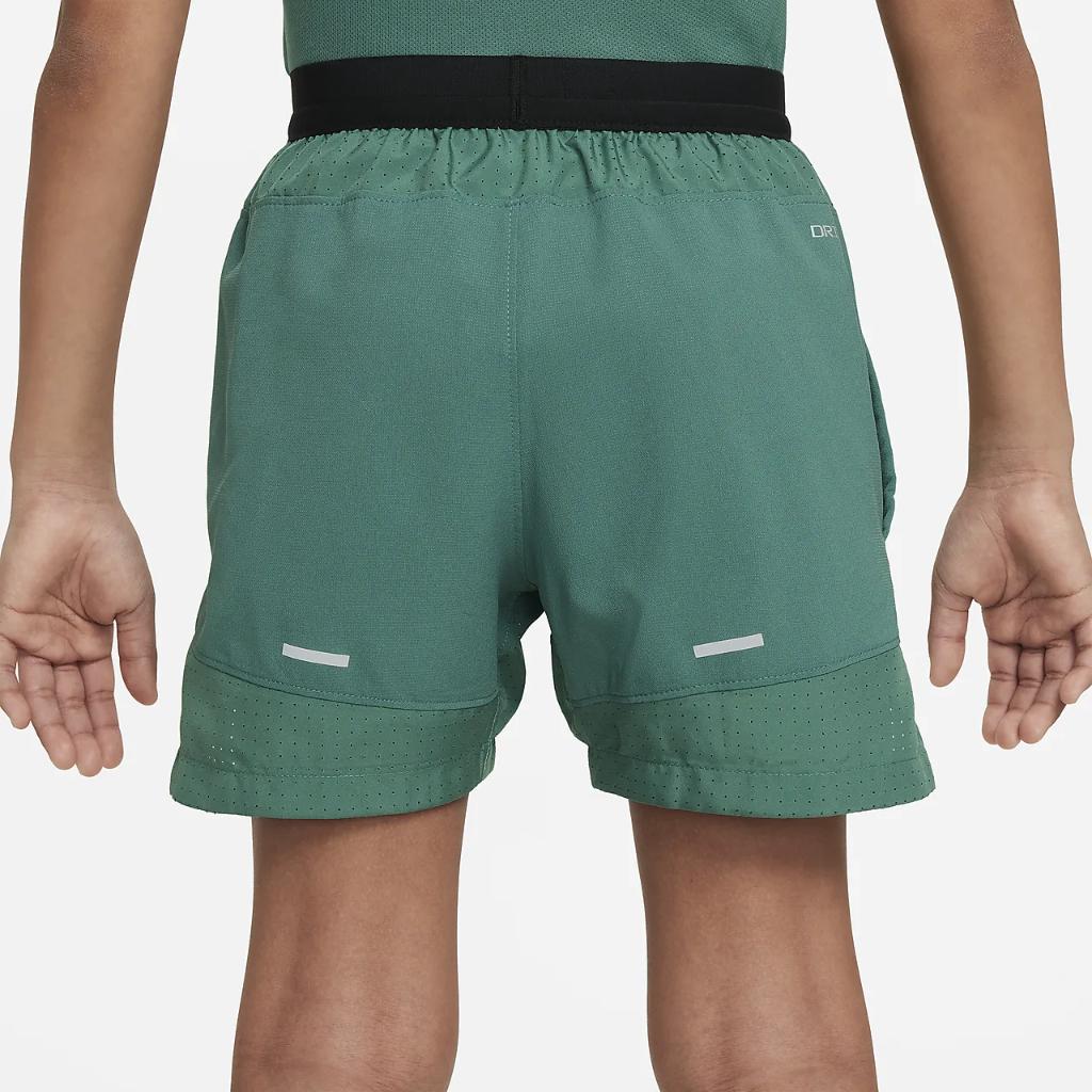 Nike Multi Tech EasyOn Big Kids&#039; (Boys&#039;) Dri-FIT Training Shorts FB1294-361