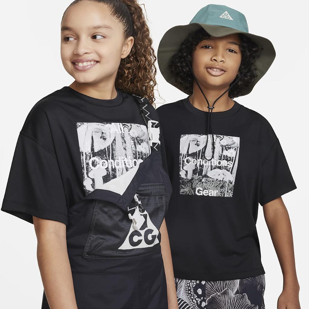 Nike ACG UV Big Kids&#039; Short-Sleeve T-Shirt FB1301-010