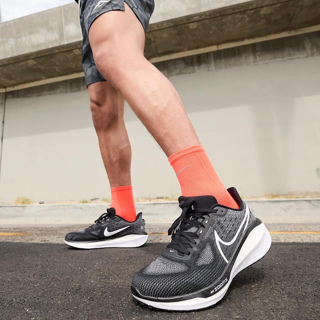 Nike Vomero 17 Men&#039;s Road Running Shoes FB1309-004