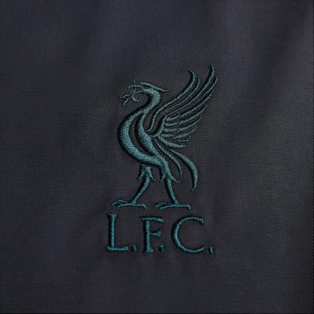 Liverpool FC Men&#039;s Nike Soccer Unlined Hooded Anorak Jacket FB2125-397