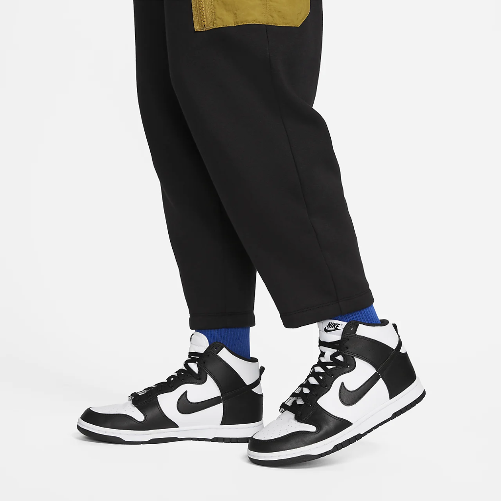 Nike Sportswear Women&#039;s Sports Utility Fleece Cargo Pants FB2189-010