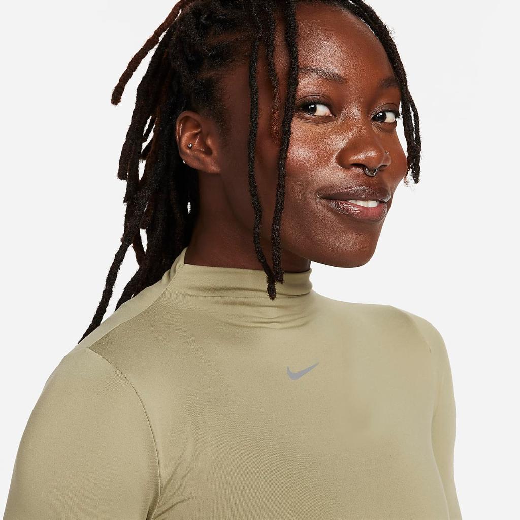 Nike Dri-FIT One Luxe Women&#039;s Long-Sleeve Cropped Top FB5276-276