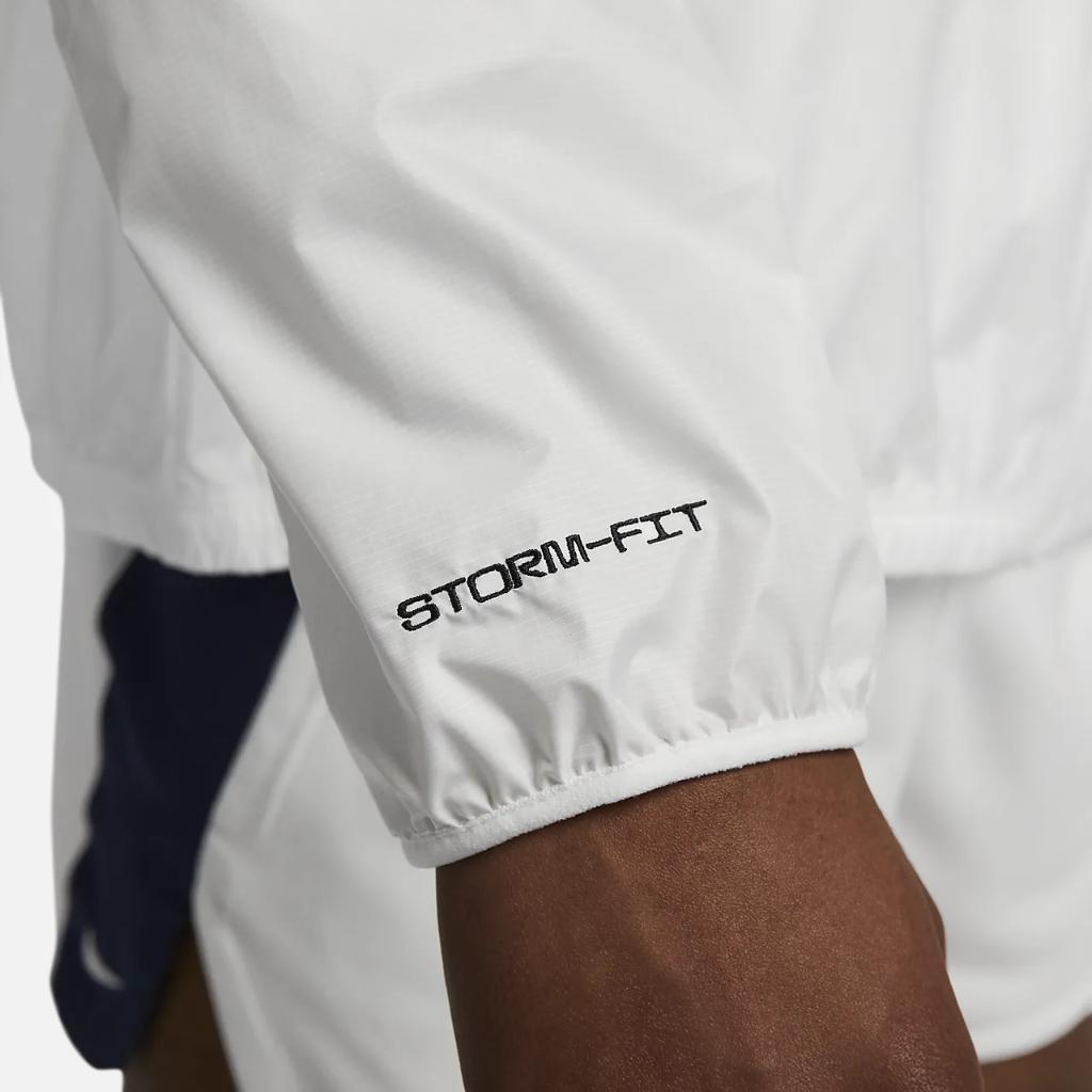 Nike Track Club Men&#039;s Storm-FIT Running Jacket FB5515-121