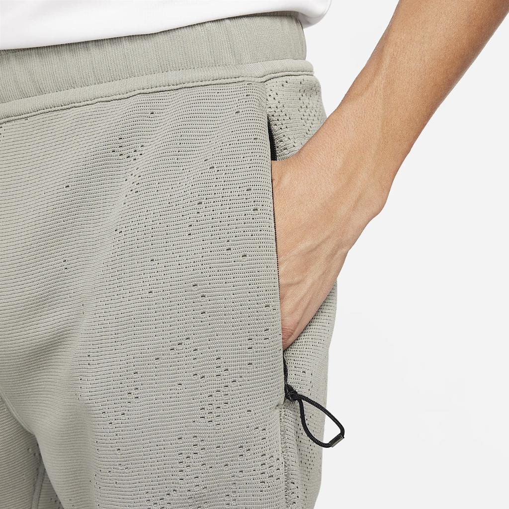 Nike A.P.S. Men&#039;s Therma-FIT Versatile Pants FB6849-053