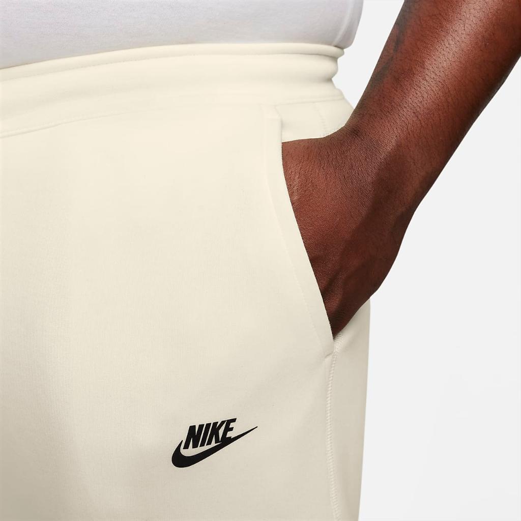 Nike Sportswear Tech Fleece Men&#039;s Slim Fit Joggers FB8002-113
