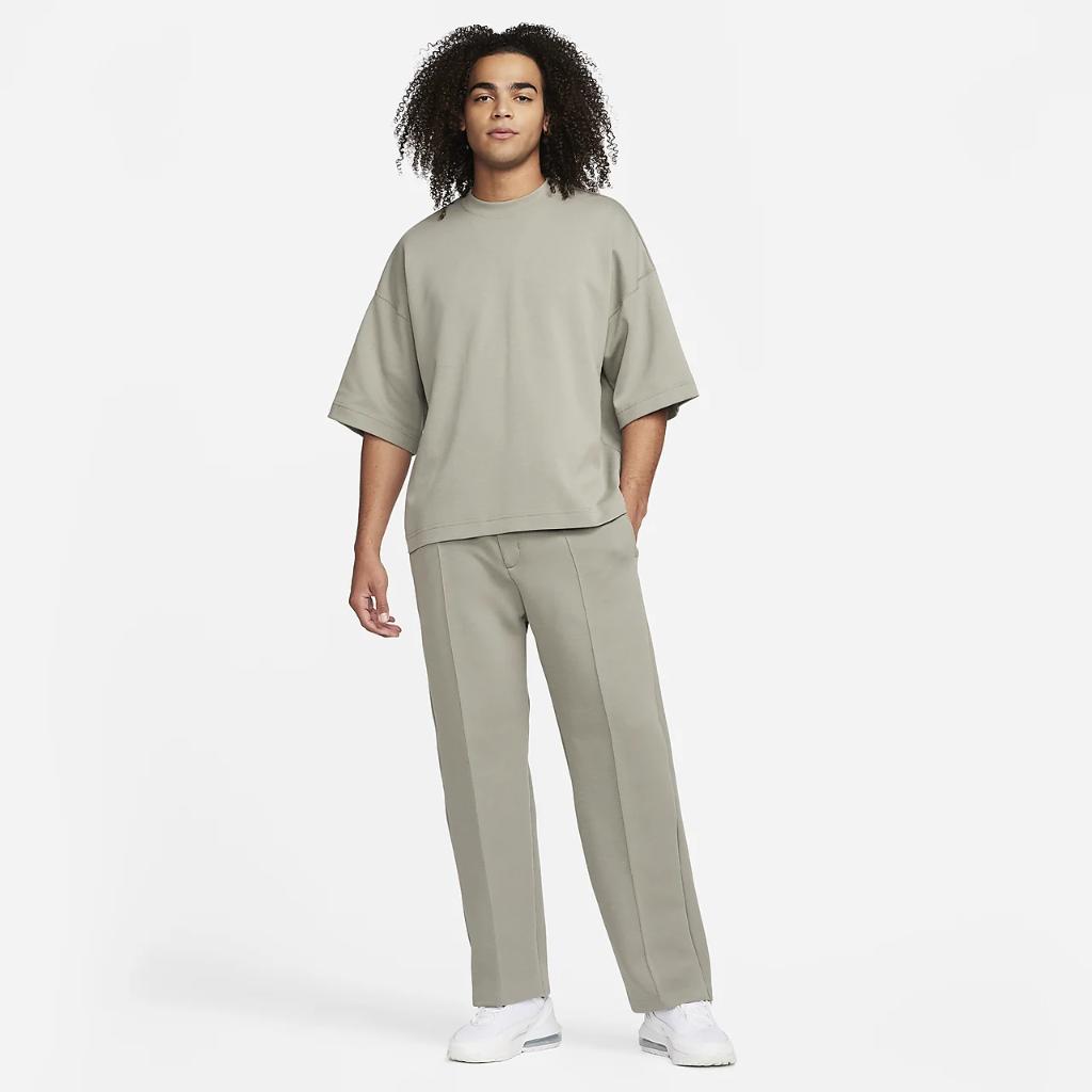 Nike Sportswear Tech Fleece Reimagined Men&#039;s Oversized Short-Sleeve Sweatshirt FB8165-053