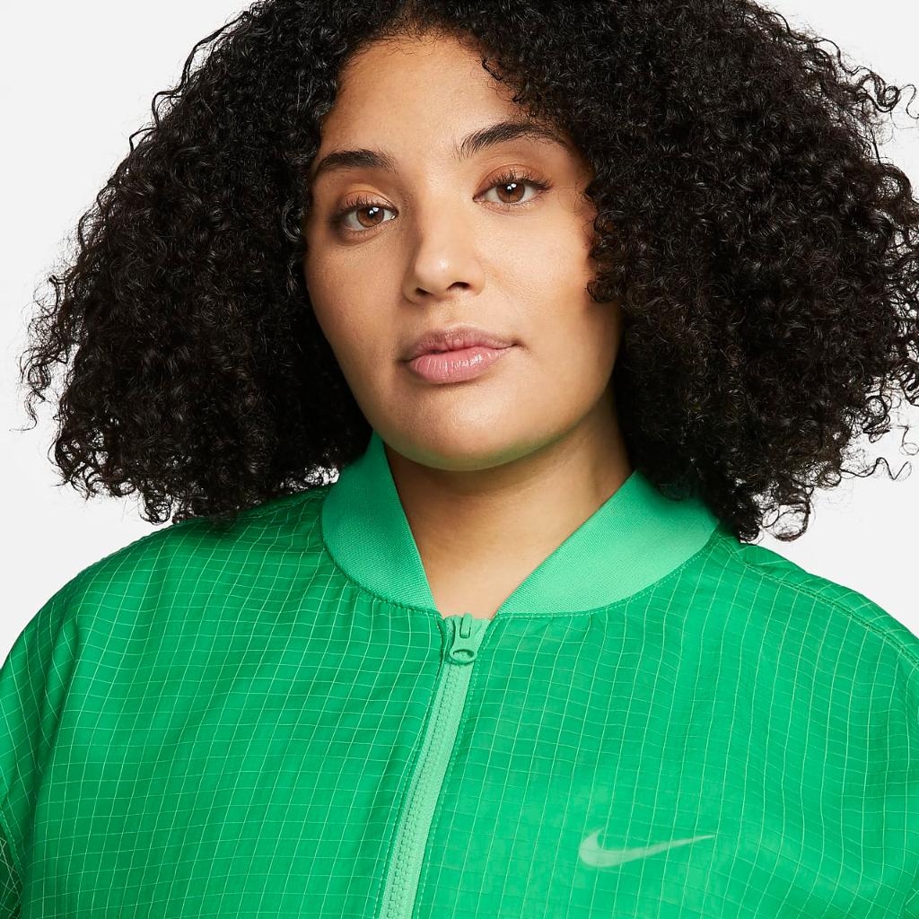 Nike Sportswear Essentials Women&#039;s Woven Varsity Bomber Jacket (Plus Size) FB8905-363