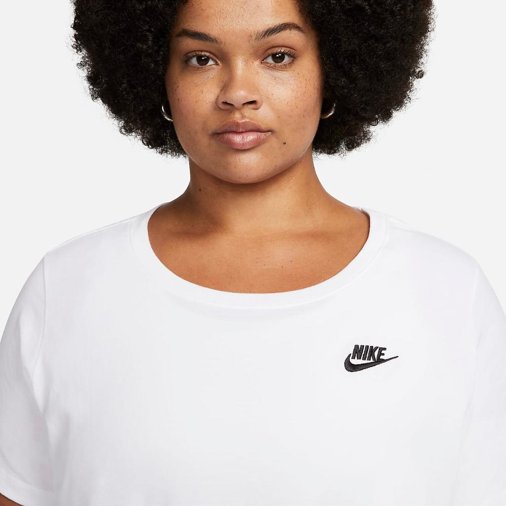 Nike Sportswear Club Essentials Women&#039;s T-Shirt (Plus Size) FD0646-100