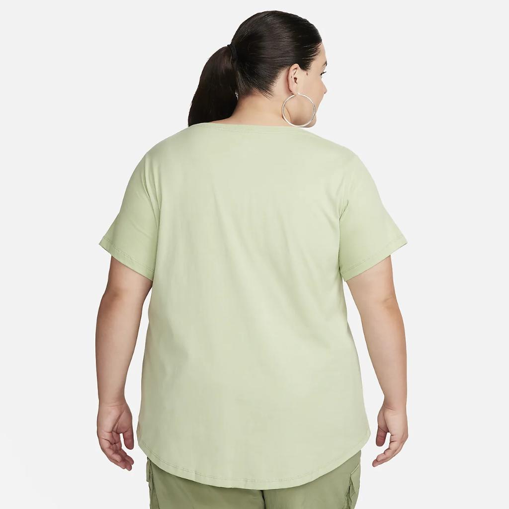 Nike Sportswear Club Essentials Women&#039;s T-Shirt (Plus Size) FD0646-343