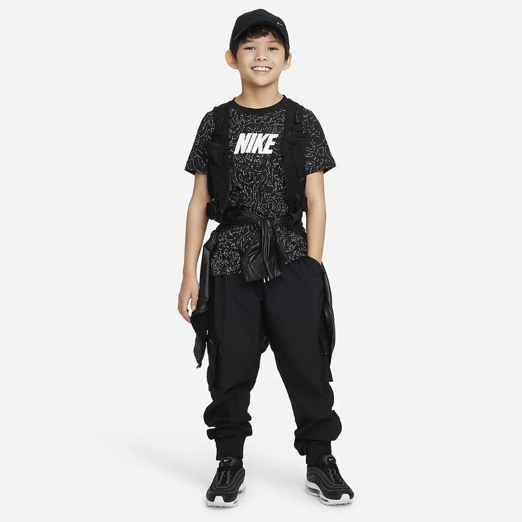 Nike Sportswear Big Kids&#039; (Boys&#039;) T-Shirt FD0831-010