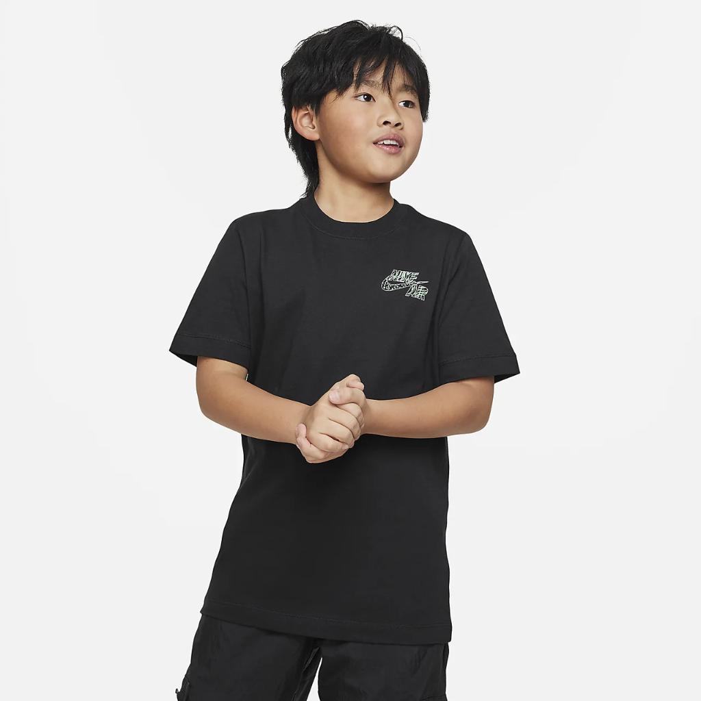 Nike Sportswear Big Kids&#039; T-Shirt FD0845-010