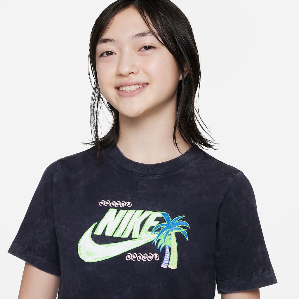 Nike Sportswear Big Kids&#039; T-Shirt FD0846-010