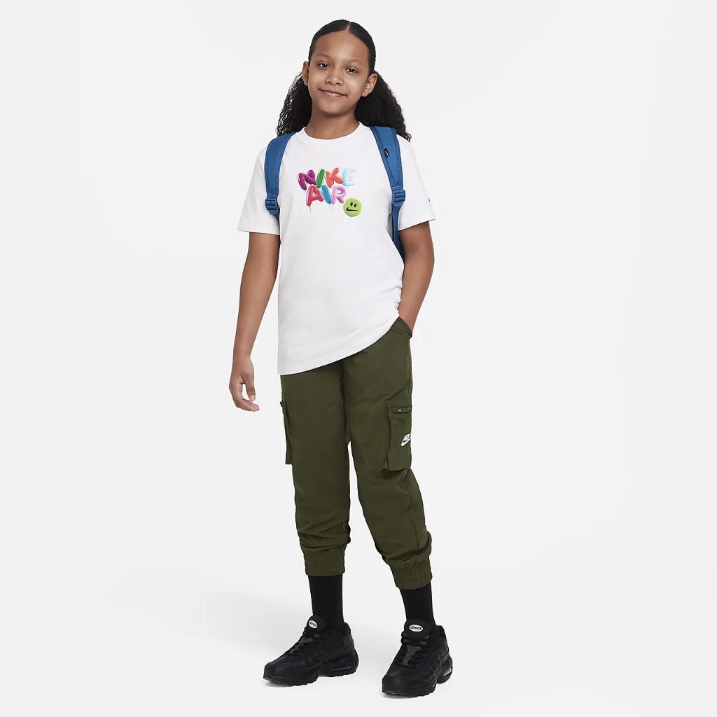 Nike Sportswear Big Kids&#039; T-Shirt FD0853-100
