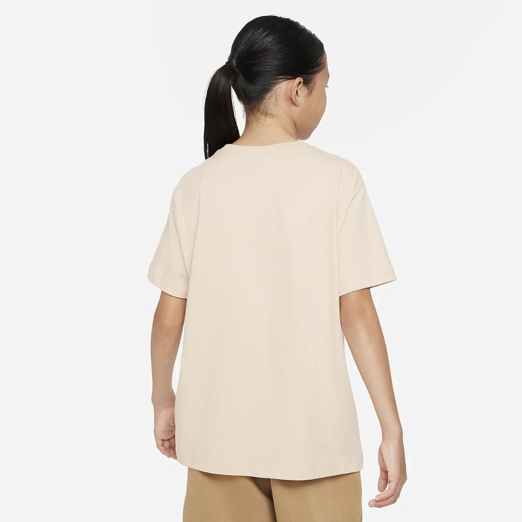 Nike Sportswear Big Kids&#039; (Girls&#039;) T-Shirt FD0927-126