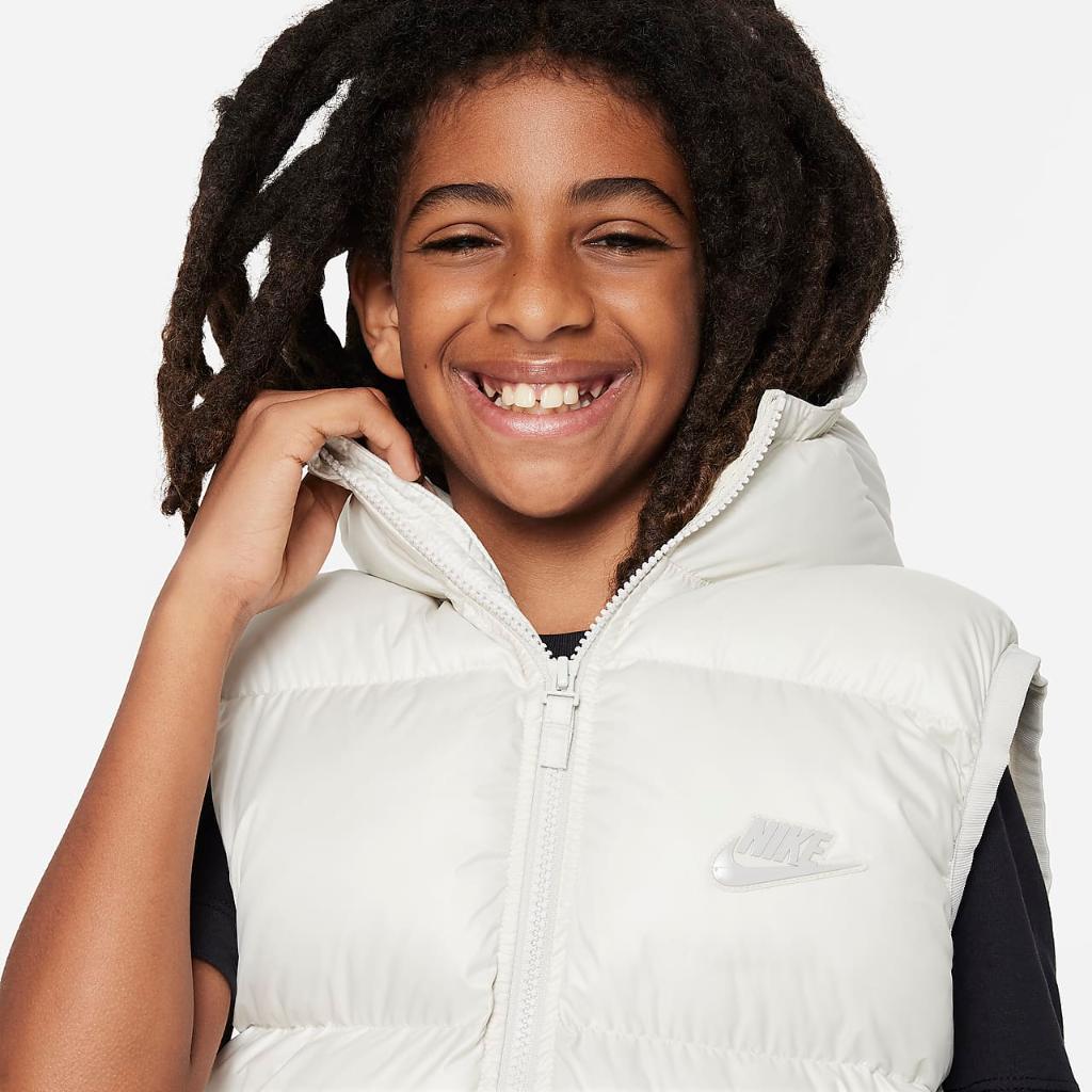 Nike Sportswear Heavyweight Synthetic Fill EasyOn Big Kids&#039; Therma-FIT Repel Loose Hooded Vest FD2844-072