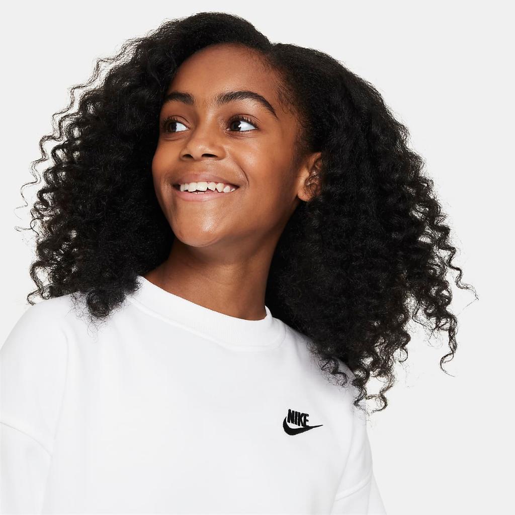 Nike Sportswear Club Fleece Big Kids&#039; (Girls&#039;) Oversized Sweatshirt FD2923-100