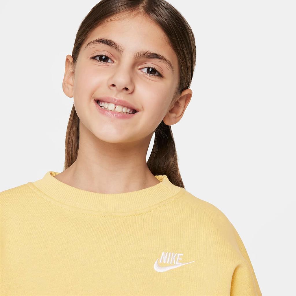 Nike Sportswear Club Fleece Big Kids&#039; (Girls&#039;) Oversized Sweatshirt FD2923-700