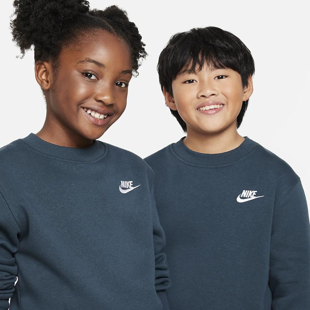 Nike Sportswear Club Fleece Big Kids&#039; Sweatshirt FD3006-328