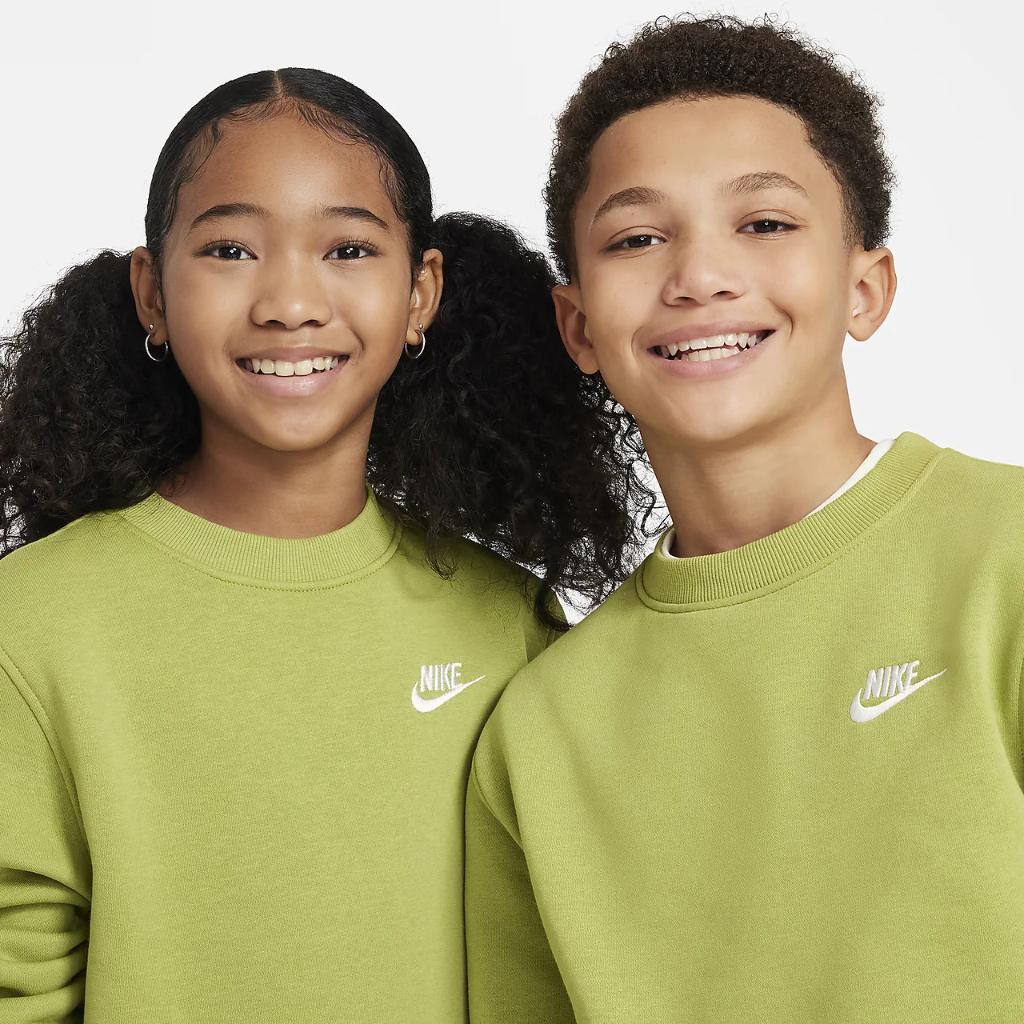 Nike Sportswear Club Fleece Big Kids&#039; Sweatshirt FD3006-377