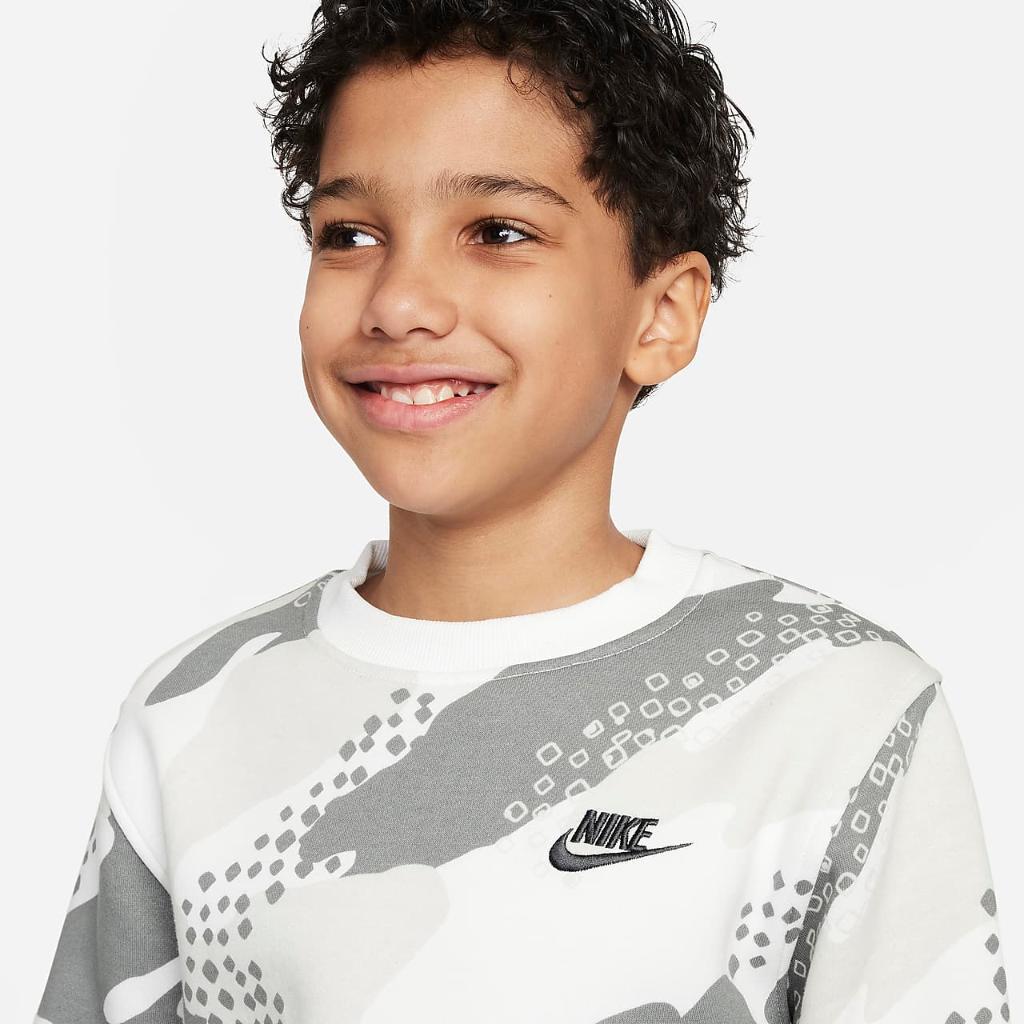Nike Sportswear Club Fleece Big Kids&#039; Sweatshirt FD3172-025