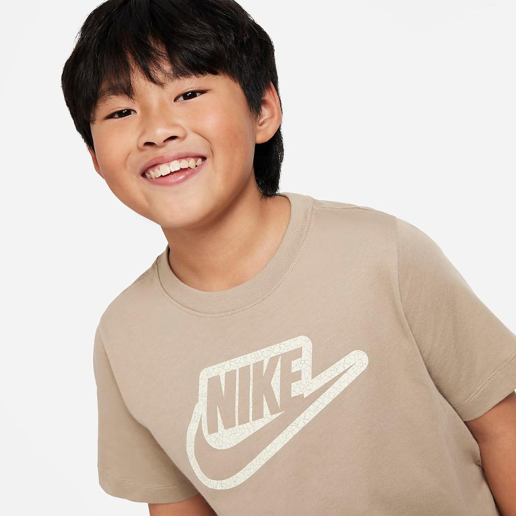 Nike Sportswear Big Kids&#039; T-Shirt FD3189-247