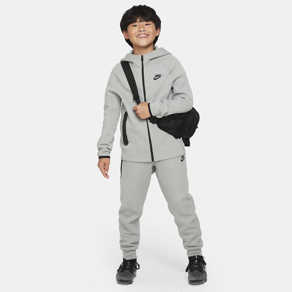 Nike Sportswear Tech Fleece Big Kids&#039; (Boys&#039;) Full-Zip Hoodie FD3285-330
