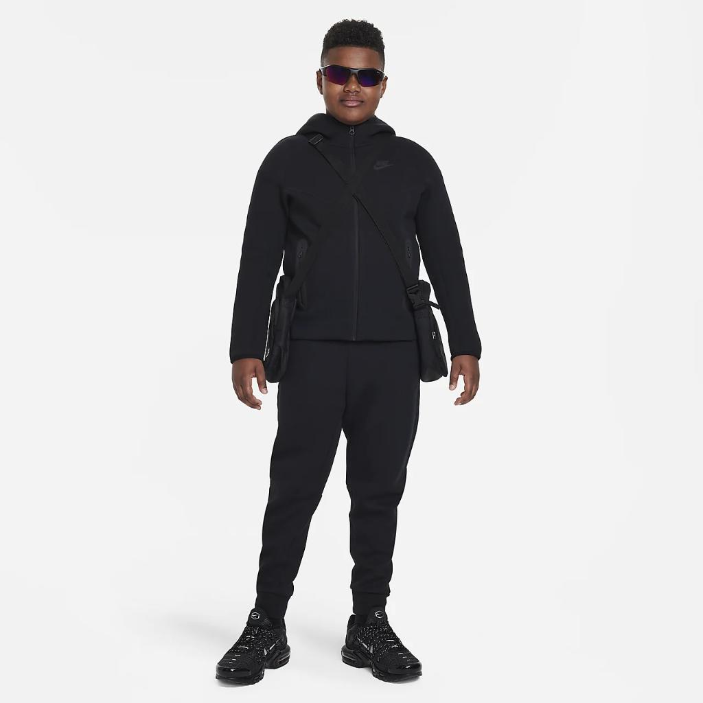 Nike Sportswear Tech Fleece Big Kids&#039; (Boys&#039;) Full-Zip Hoodie (Extended Size) FD3286-010