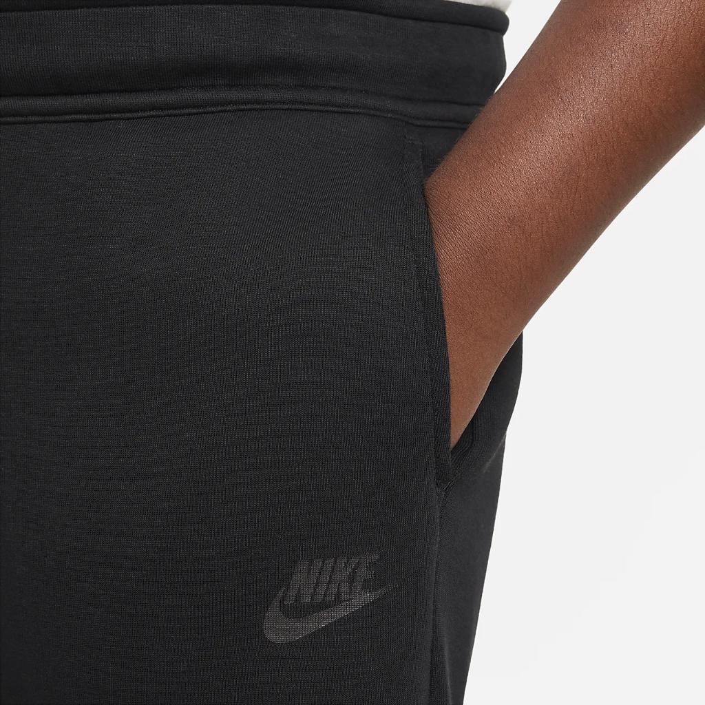 Nike Tech Fleece Big Kids&#039; (Boys&#039;) Shorts (Extended Size) FD3290-010
