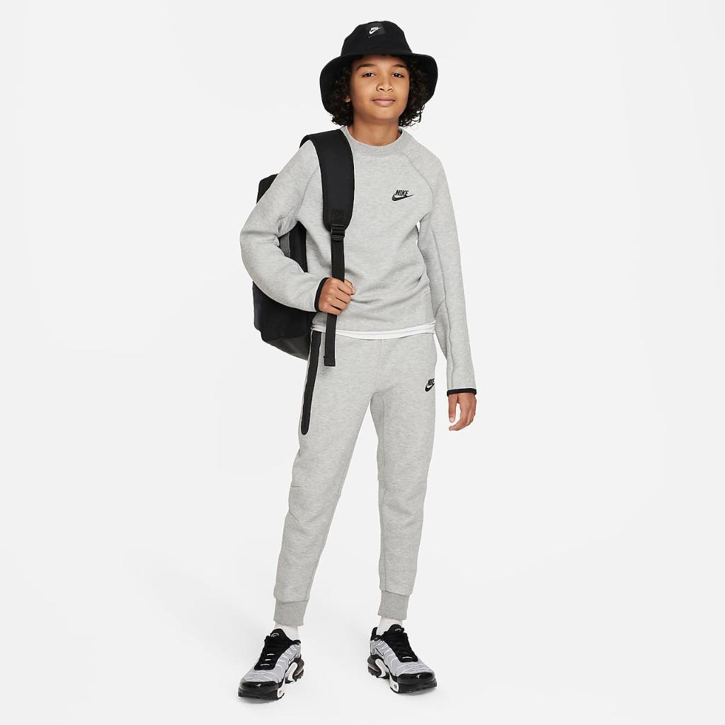 Nike Sportswear Tech Fleece Big Kids&#039; (Boys&#039;) Sweatshirt FD3293-063