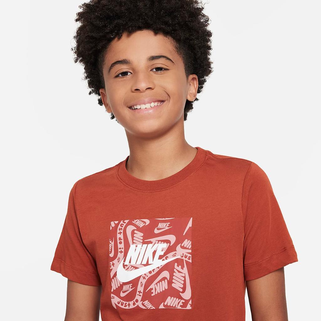 Nike Sportswear Big Kids&#039; T-Shirt FD3929-832