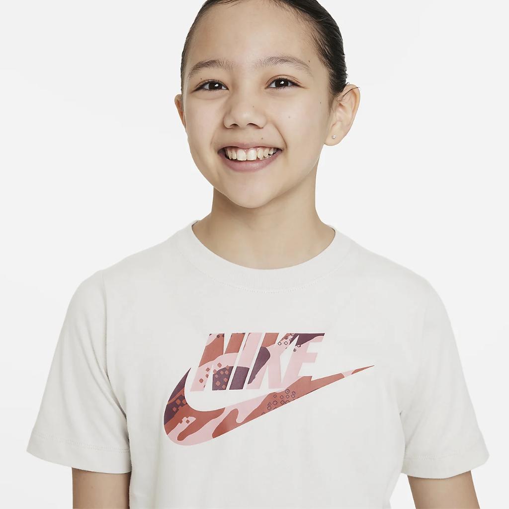 Nike Sportswear Big Kids&#039; T-Shirt FD3957-072