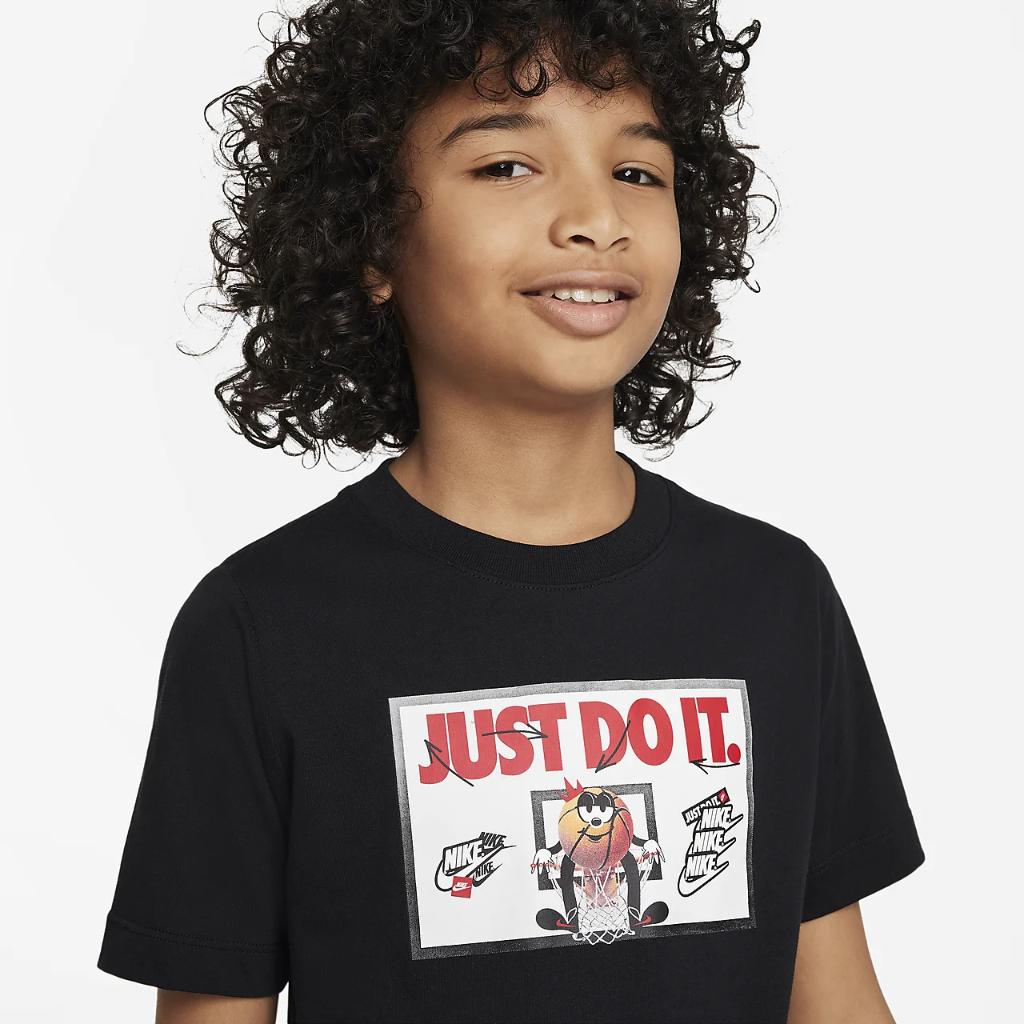 Nike Sportswear Big Kids&#039; T-Shirt FD3964-010