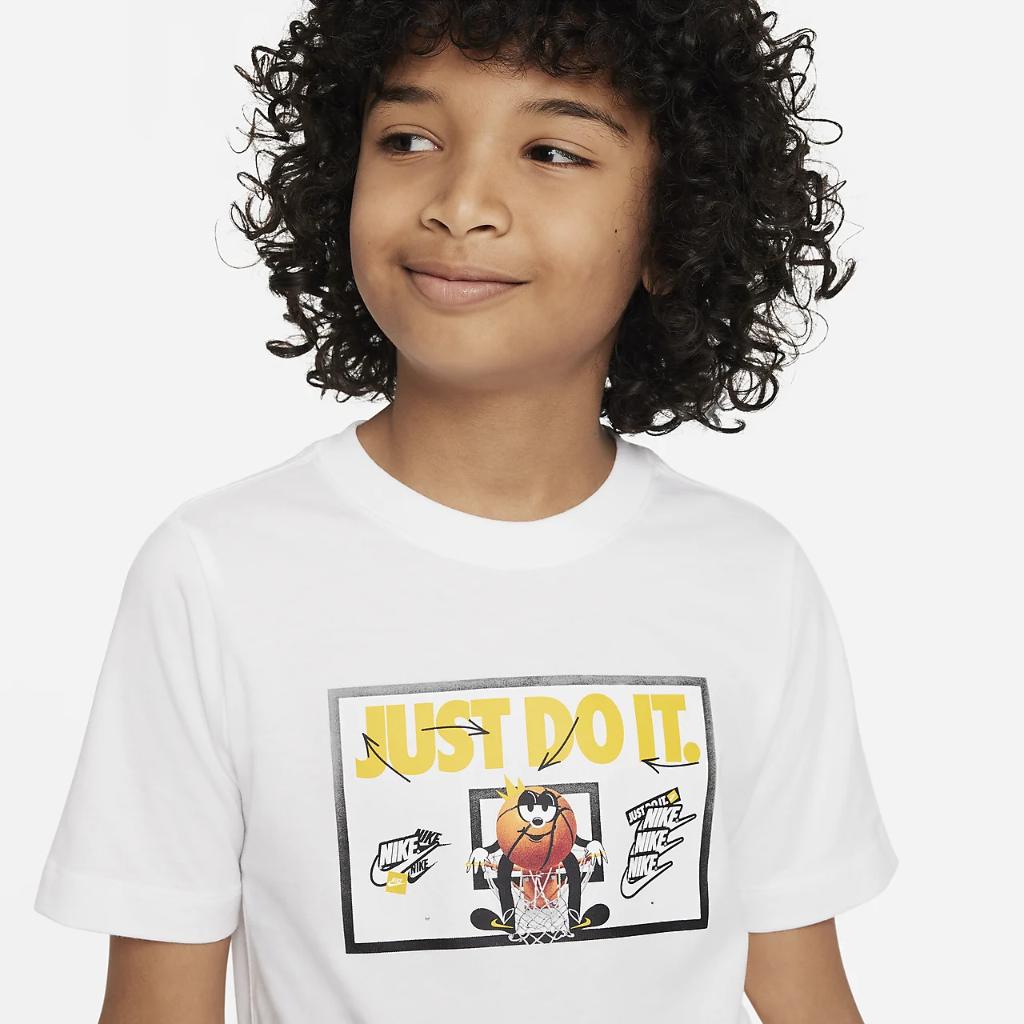 Nike Sportswear Big Kids&#039; T-Shirt FD3964-100